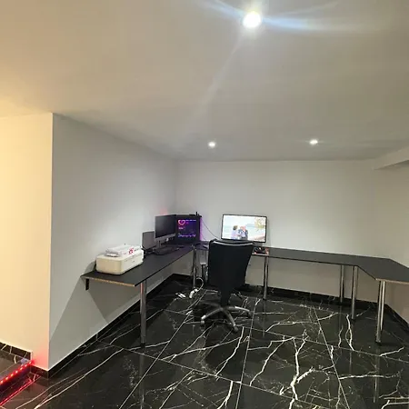 Calme Et Design Avec Grand Jardin Proche Plages Et Pleins D'autres Surprise شقة لا غارد