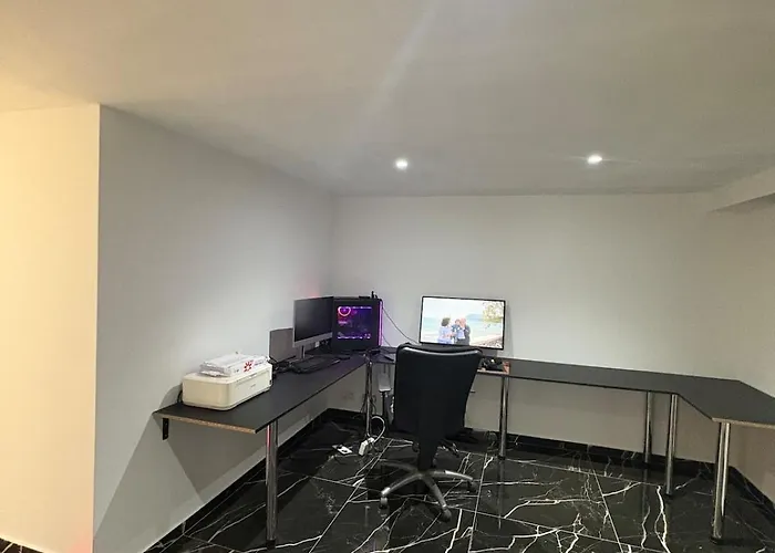 Calme Et Design Avec Grand Jardin Proche Plages Et Pleins D'autres Surprise شقة لا غارد