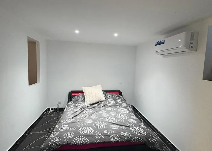 Calme Et Design Avec Grand Jardin Proche Plages Et Pleins D'autres Surprise لا غارد